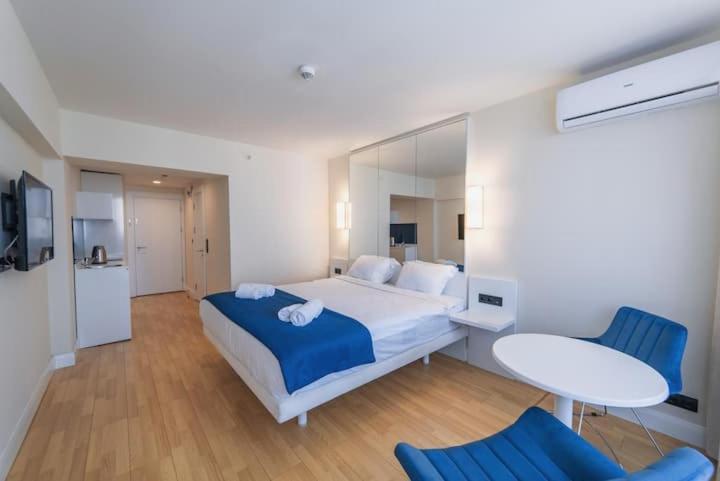 Sea View Apart-Hotel Orbi Twin Towers 1413 Batumi Exterior foto